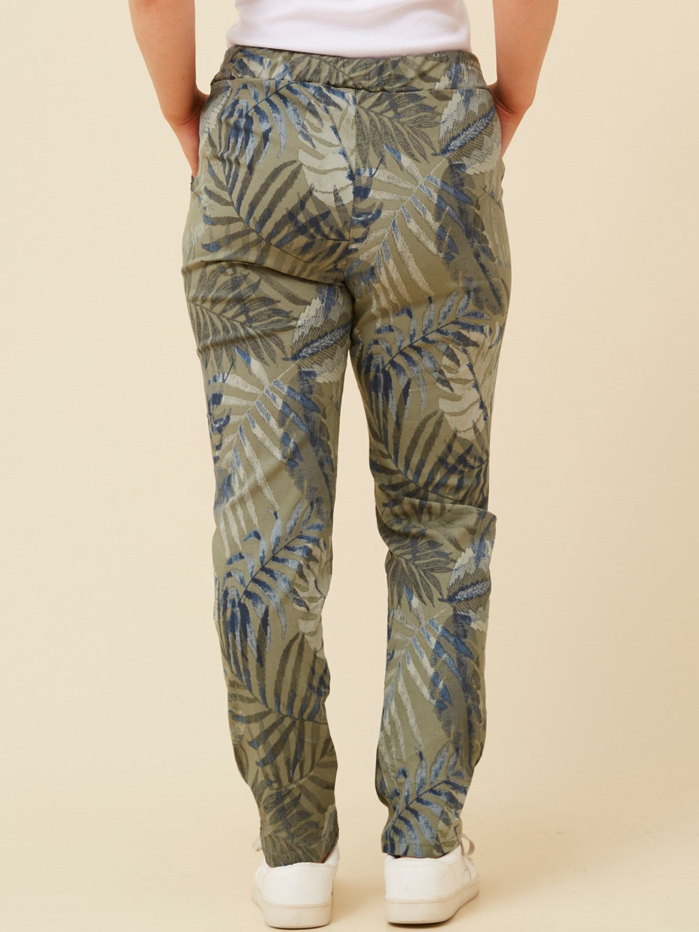 BOTTEGA MODA CROP PRINTED PANTS