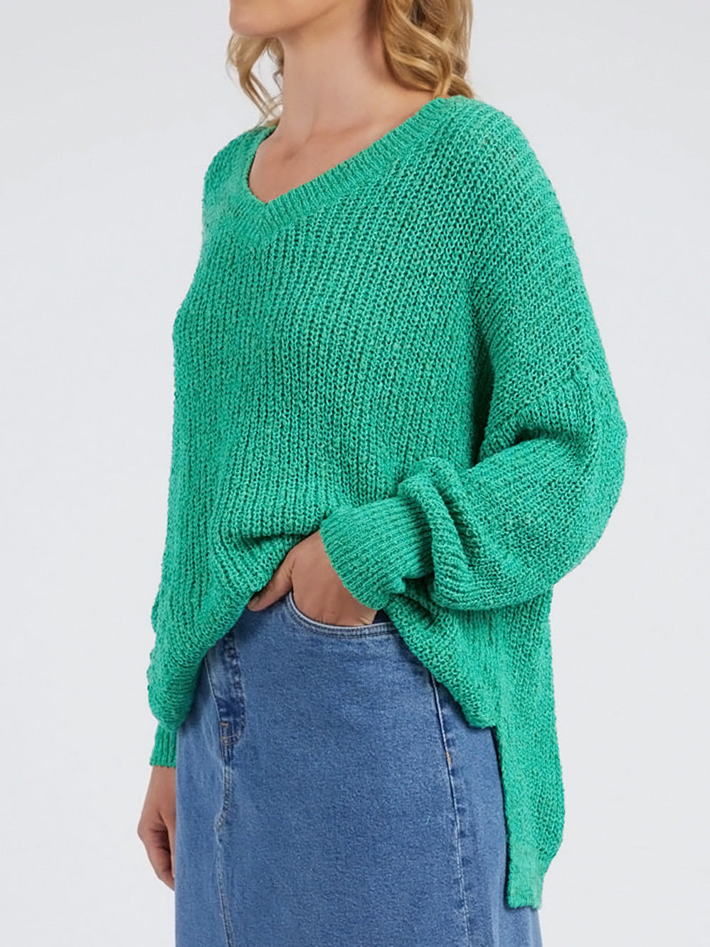 ELM RACHELE V NECK KNIT